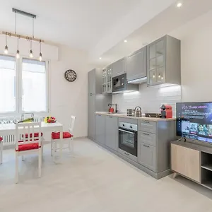 https://realkasa-old-town-flat.emilia-romagnahotels.net