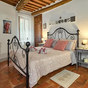  Apartment La Casina In Via Fiorita Italy