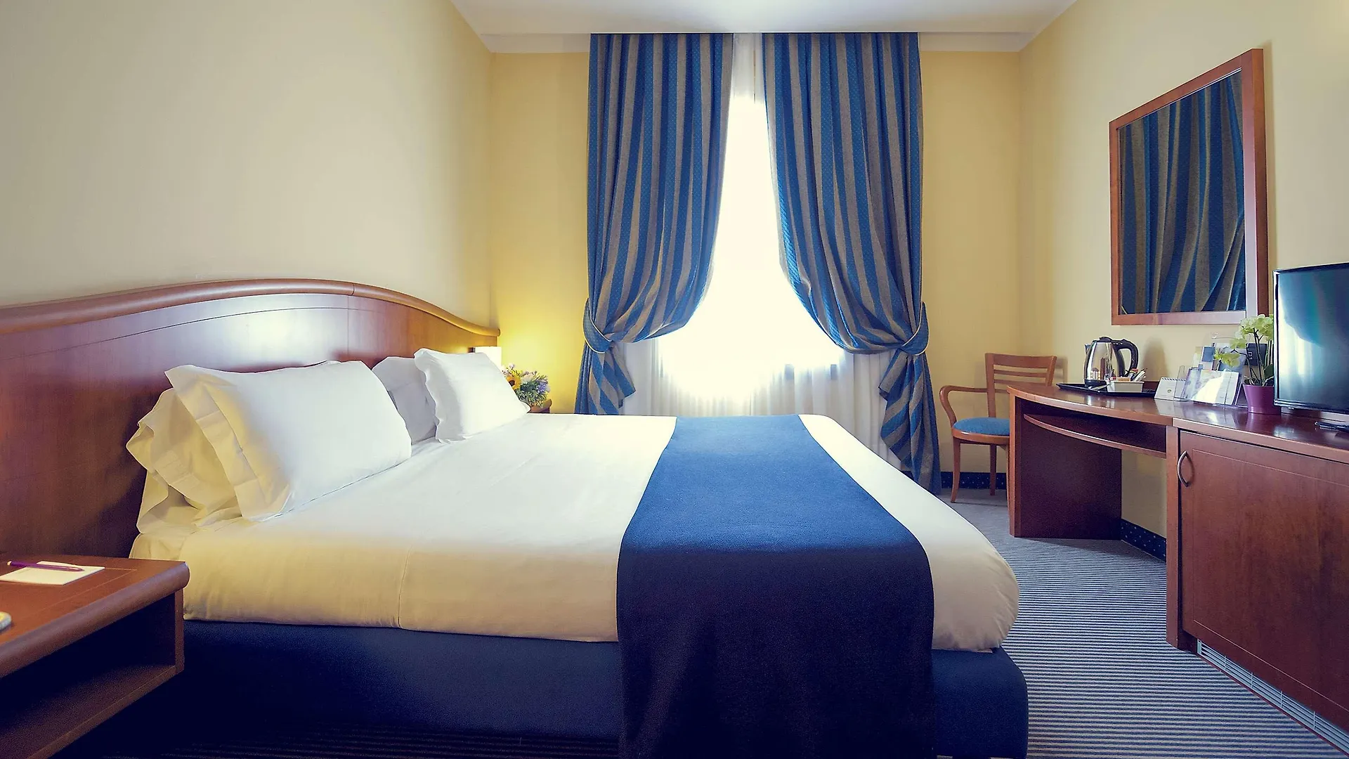 **** Hotel Mercure Genova San Biagio Italien