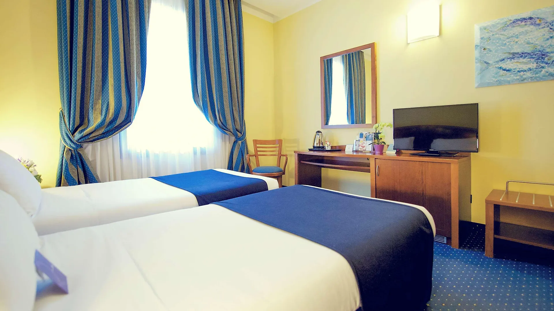 Mercure Genova San Biagio 4*,