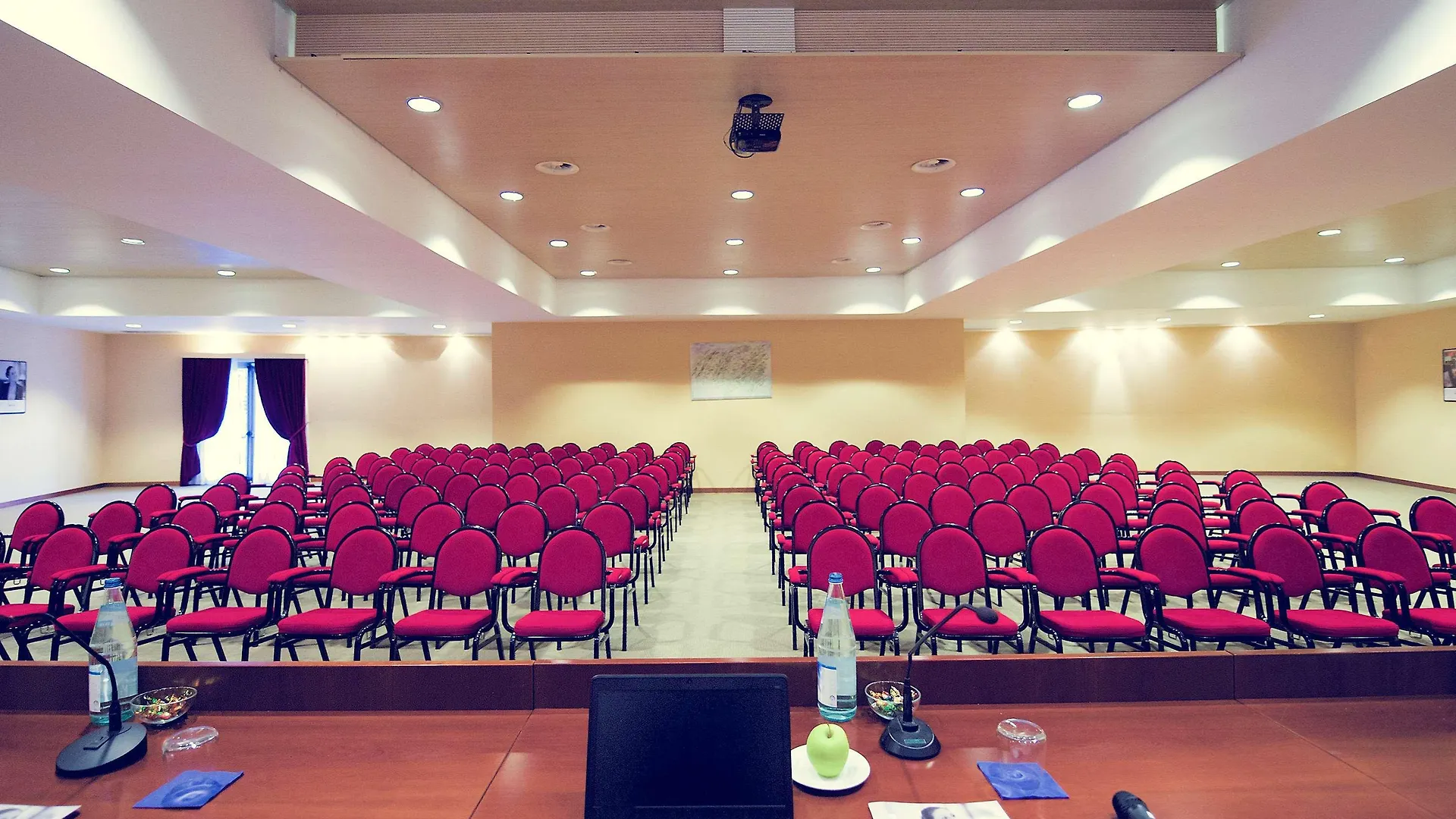 **** Hotel Mercure Genova San Biagio Italien