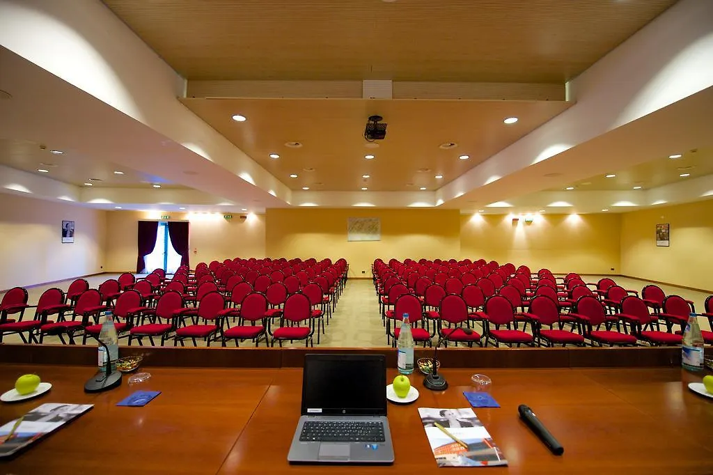 Mercure Genova San Biagio 4*,
