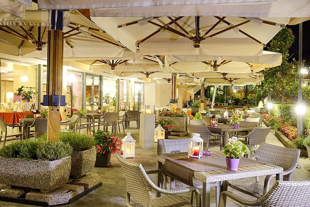 Mercure Genova San Biagio 4*,  Italien